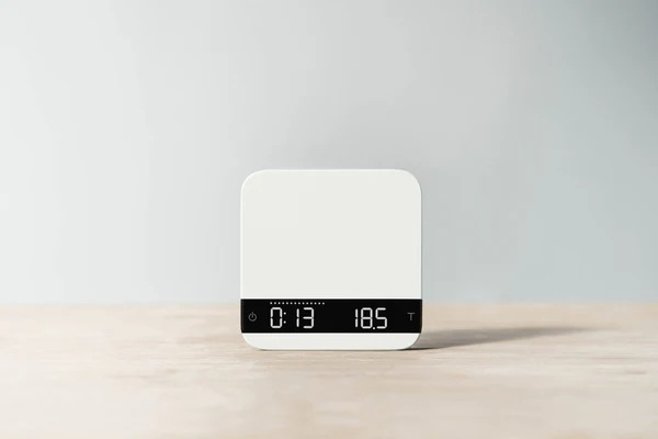 P_Lunar_BeigeWhite_01_1500x1000_31519c4e-ea9f-4e3d-8bc9-283226c2f904